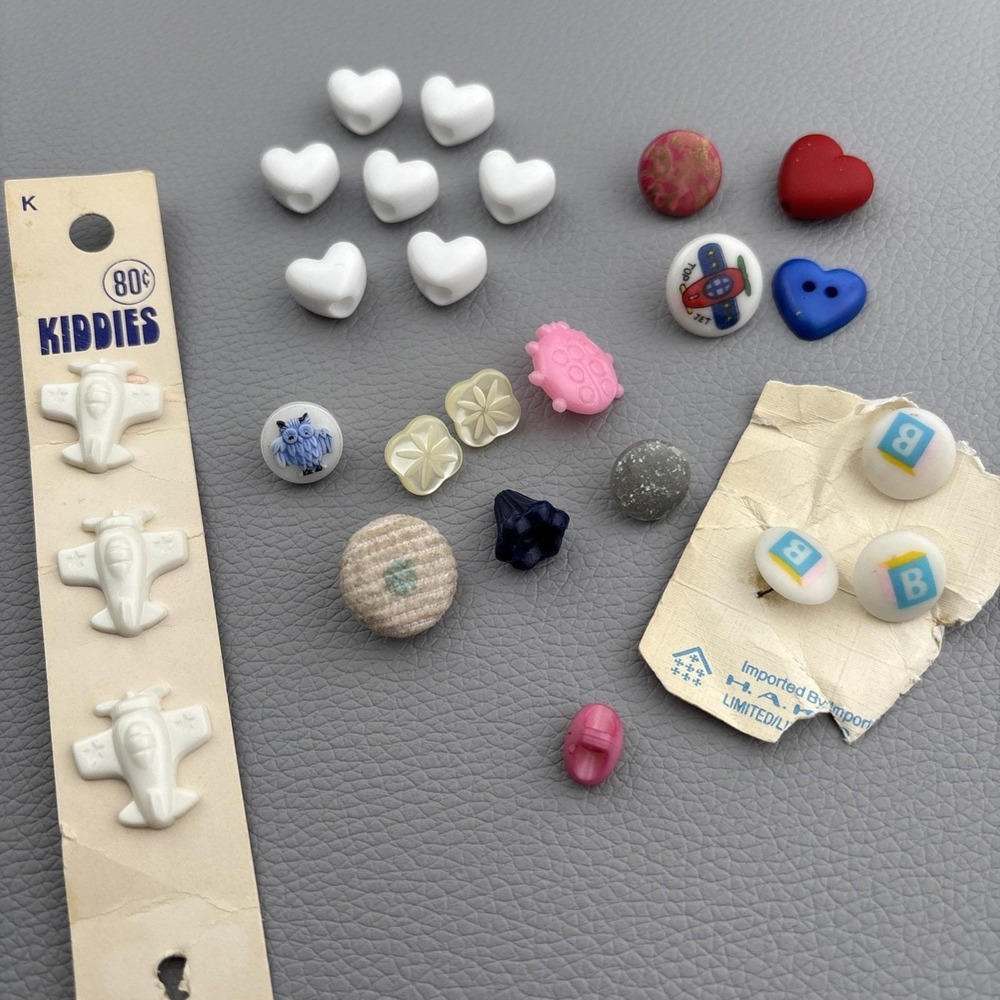 Vintage Kids 18PC Button / Bead Lot White , Pink Blue Airplane - 8 Heart‎ Beads